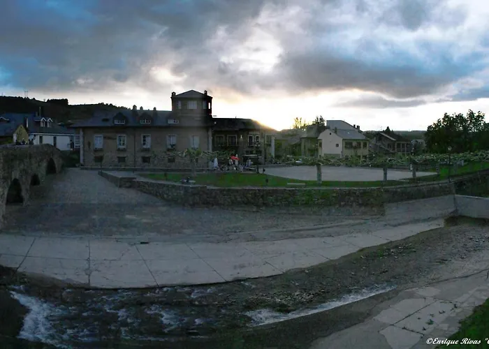 El Palacio Auberge de jeunesse Molinaseca